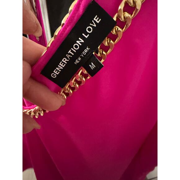 Generation Love Women's Medium Hot Pink Sleeveless Dallas Chain V-Neck Top - Picture 7 of 8